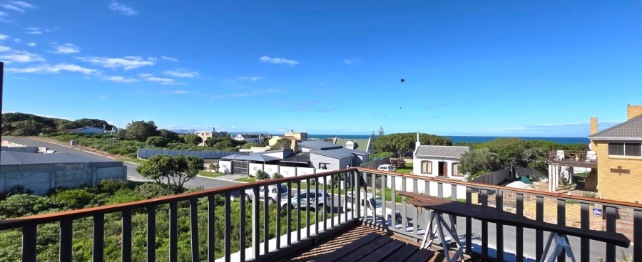 4 Bedroom Property for Sale in Kleinbaai Western Cape